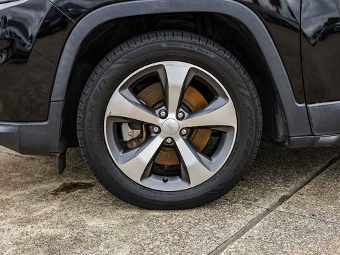 Used 2020 Jeep Cherokee Limited FWD image 5