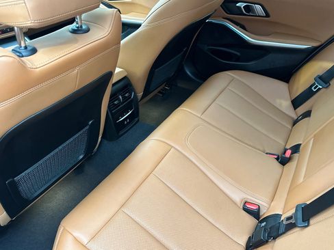 Used 2023 BMW 330e 330e iPerformance image 4