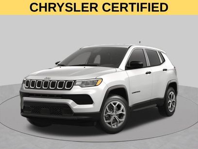 Used 2025 Jeep Compass Latitude w/ Sun & Sound Group