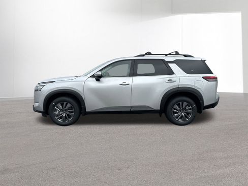 New 2025 Nissan Pathfinder SV w/ Black Appearance Package image 28