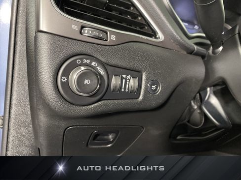 Used 2019 Jeep Cherokee Limited image 23