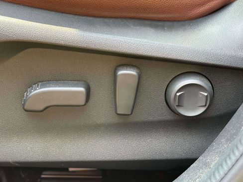 Used 2020 Subaru Forester Touring AWD/4WD image 16