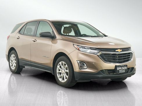 Used 2018 Chevrolet Equinox LS FWD image 7