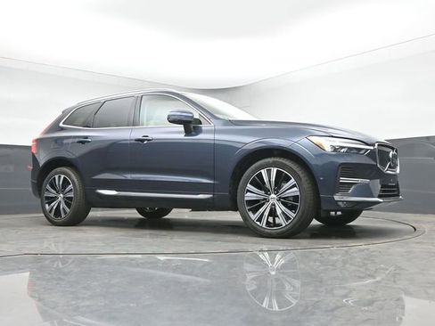 Used 2023 Volvo XC60 B5 Plus w/ Protection Package Premier FWD image 14
