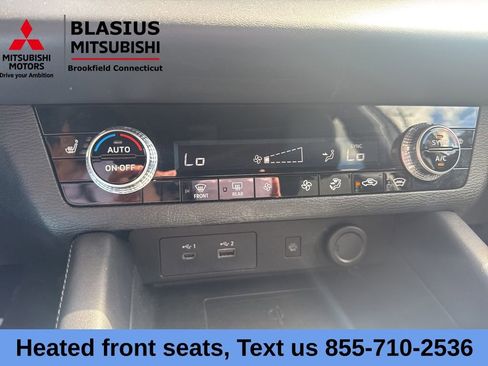 Used 2024 Mitsubishi Outlander SE AWD/4WD image 29