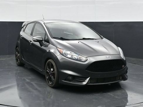 Used 2018 Ford Fiesta ST FWD image 4