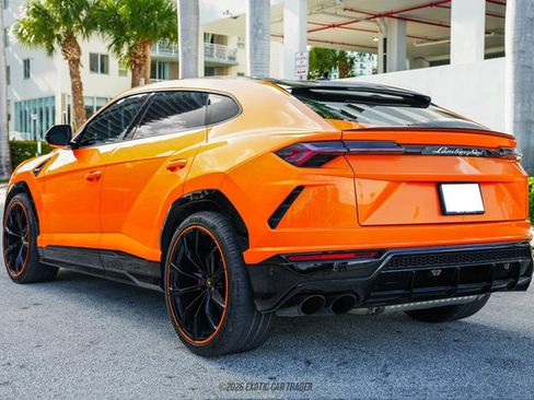 Used 2022 Lamborghini Urus image 6