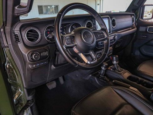 Used 2021 Jeep Wrangler Unlimited Sahara image 11