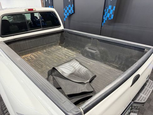 Used 2004 Ford F350 Lariat AWD/4WD image 9