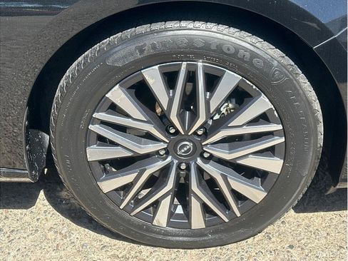 Used 2023 Nissan Altima 2.5 SV w/ SV Premium Package FWD image 10