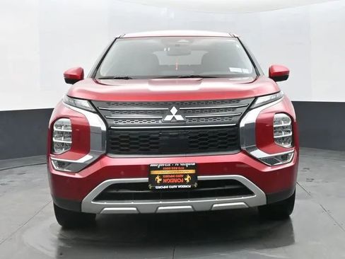 Used 2024 Mitsubishi Outlander Ralliart image 3