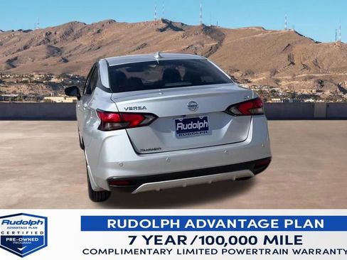 Used 2021 Nissan Versa SV image 7