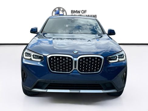 Certified 2025 BMW X4 xDrive30i image 2