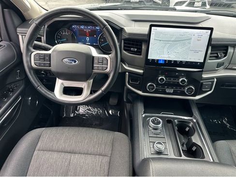 Certified 2022 Ford Expedition XLT image 12