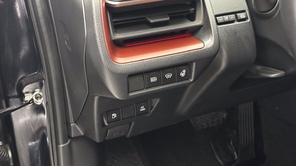 Used 2023 Toyota Prius Prime FWD image 16