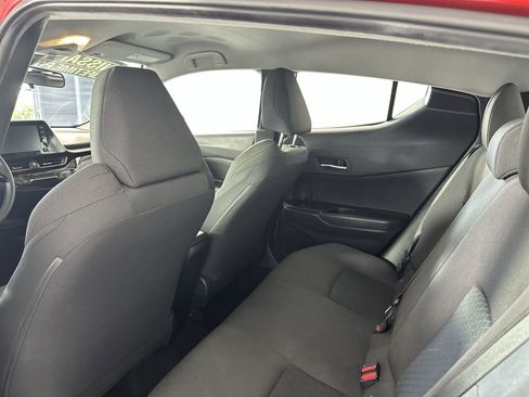 Used 2020 Toyota C-HR LE FWD image 24