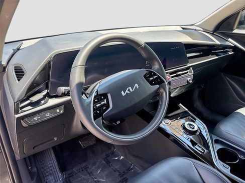 Used 2024 Kia Niro Wind FWD image 9