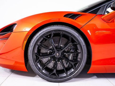 New 2026 McLaren Artura Spider RWD image 16