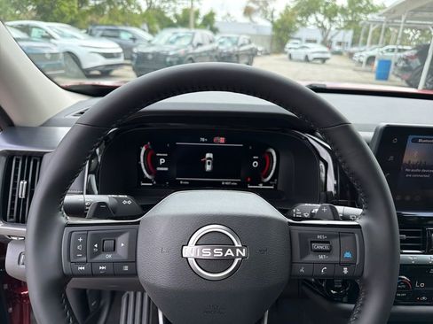 New 2026 Nissan Pathfinder SL FWD image 18