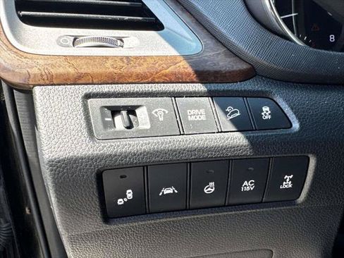 Used 2018 Hyundai Santa Fe AWD w/ SE Ultimate Tech Package 03 image 20