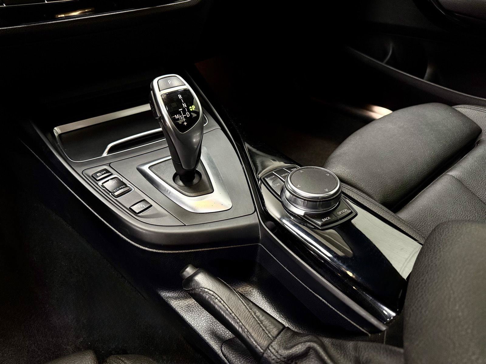 Used 2019 BMW 230i Coupe w/ Premium Package RWD image 26