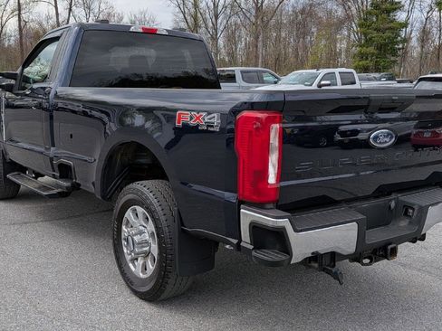 Used 2023 Ford F350 XLT w/ FX4 Off-Road Package AWD/4WD image 7