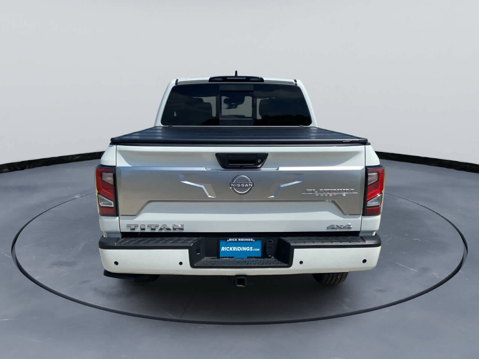 Used 2024 Nissan Titan Platinum Reserve w/ Moonroof Package AWD/4WD image 5