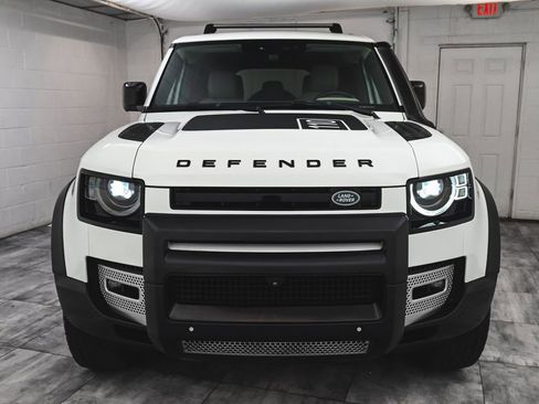 Used 2022 Land Rover Defender 110 SE AWD/4WD image 2