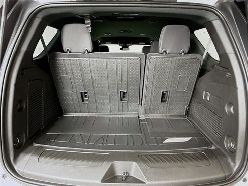 Used 2026 Chevrolet Tahoe LS image 24