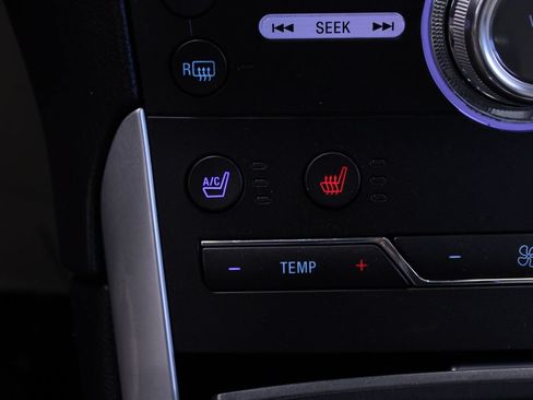 Used 2018 Ford Edge Titanium w/ Equipment Group 302A FWD image 12