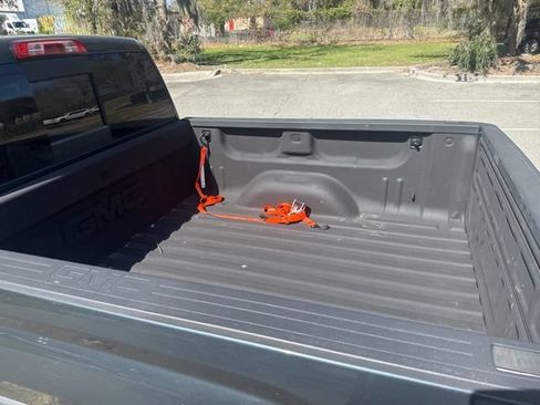 Used 2018 GMC Sierra 1500 SLT AWD/4WD image 7