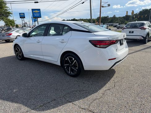 Used 2024 Nissan Sentra SV FWD image 19