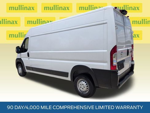 Used 2025 RAM ProMaster 2500 w/ Convenience Group FWD image 9