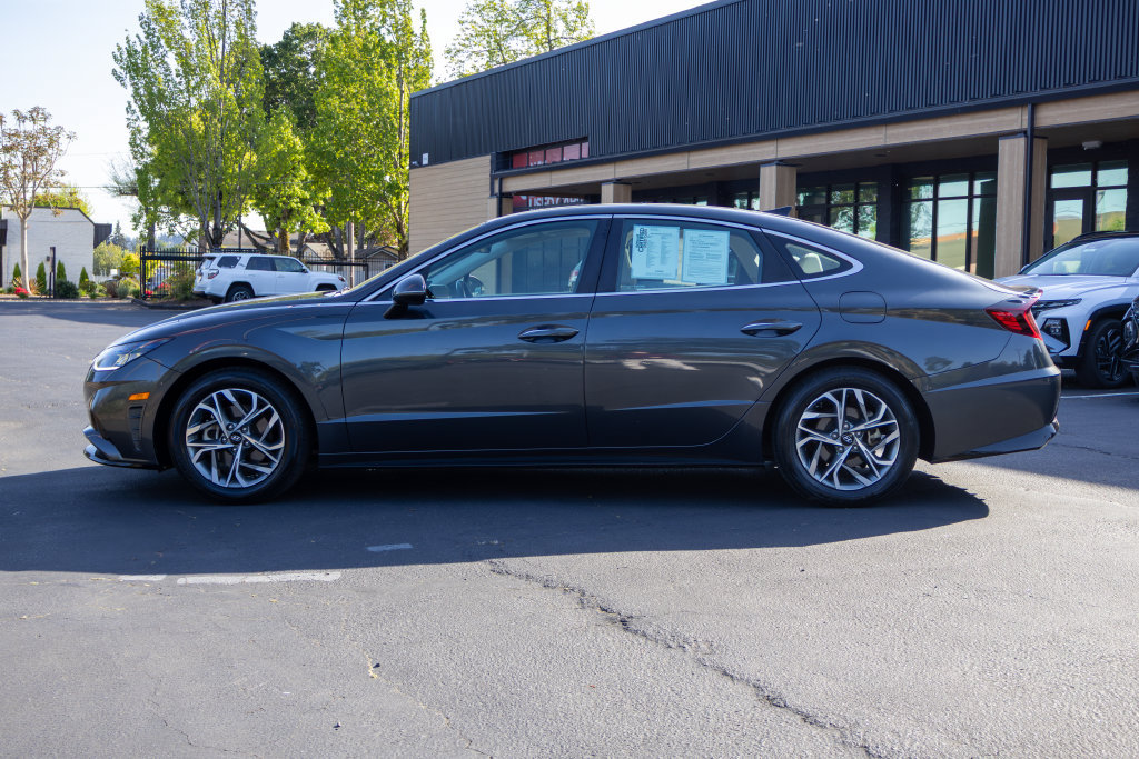 Used 2023 Hyundai Sonata SEL w/ Convenience Package FWD image 10