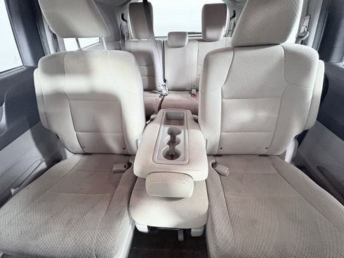 Used 2017 Honda Odyssey EX image 28