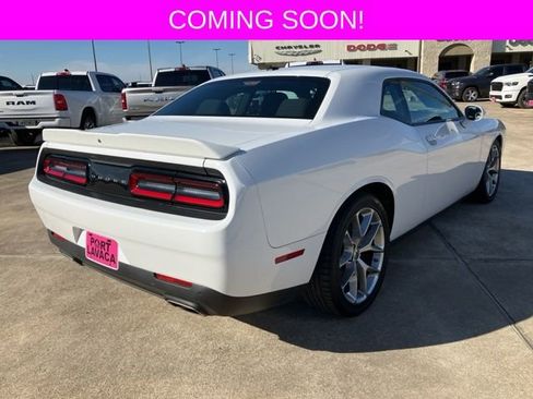 Used 2022 Dodge Challenger GT image 8