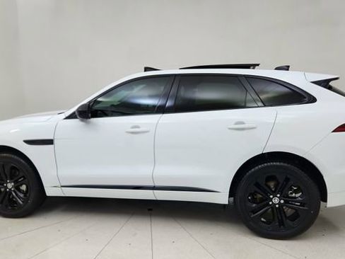 Used 2025 Jaguar F-PACE R-Dynamic S image 4