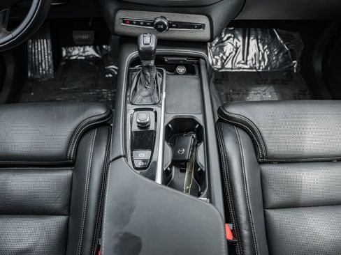 Used 2022 Volvo XC90 T6 Inscription w/ Climate Package image 26