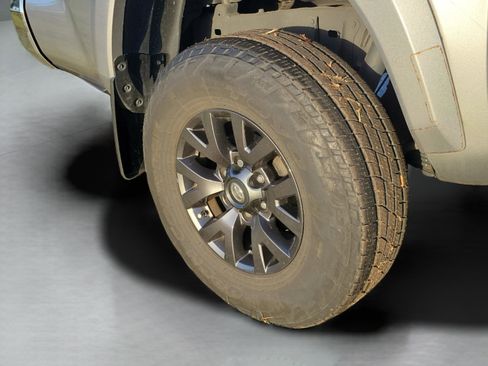 Used 2021 Toyota Tacoma SR5 image 26