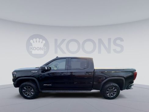 Used 2024 GMC Sierra 1500 AT4X image 2