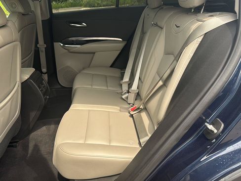 Used 2019 Cadillac XT4 Luxury w/ Trailering Package FWD image 10