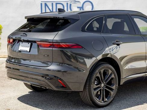New 2026 Jaguar F-PACE R-Dynamic S image 7
