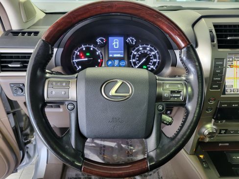 Used 2019 Lexus GX 460 image 22