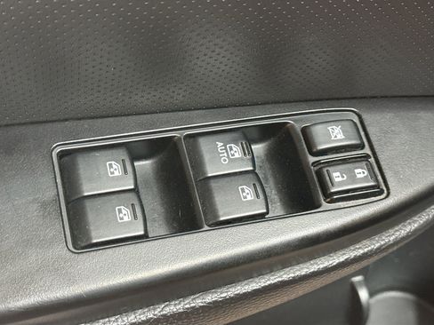 Used 2014 Subaru Outback 3.6R Limited image 15