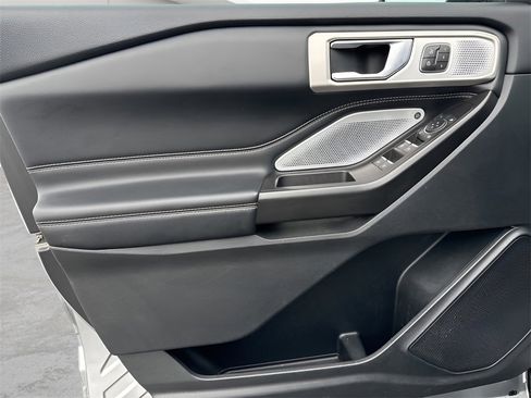 Used 2020 Ford Explorer ST w/ ST Street Pack image 24