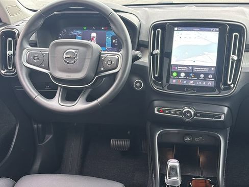 Certified 2026 Volvo XC40 B5 Plus AWD/4WD image 7