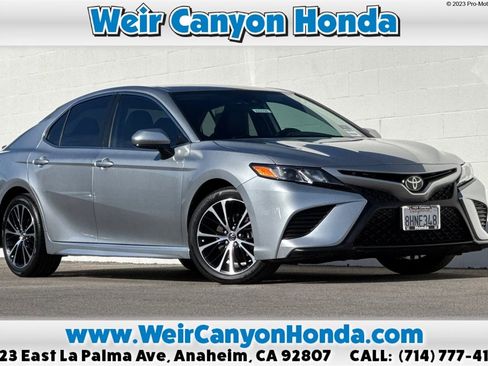 Used 2019 Toyota Camry SE image 1