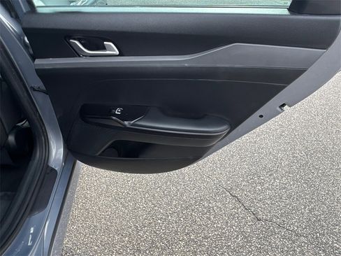 Used 2024 Kia K5 LXS image 16