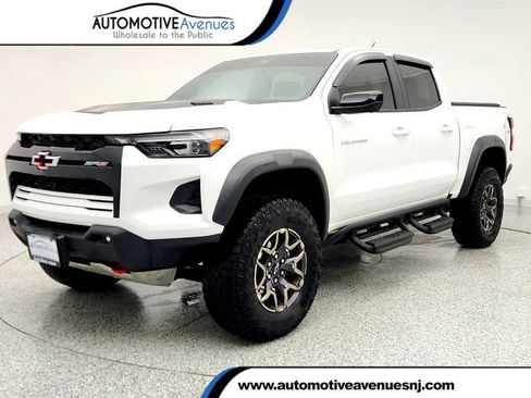 Used 2025 Chevrolet Colorado ZR2 w/ Technology Package image 1