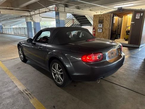 Used 2014 MAZDA MX-5 Miata Sport RWD image 4